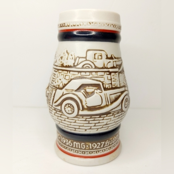1982 Avon Beer Stein 1910 Stanley Steamer 1911 Ford Model T 1927 Mini.‎ - Picture 6 of 10